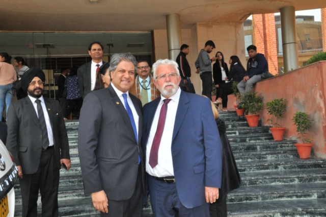 Dr. Aseem Chauhan with Mr. Chris Christodoulopoulos, Mayor of Ilida, Greece at Amity University, Noida 2019