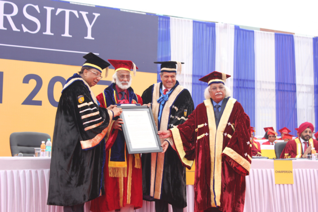 Padma Bhushan, Shri Dr. Govindarajan Padmanaban receiving Honoris Causa Doctorate of Science (DSc) Degree from Dr. Aseem Chauhan at Amity University Haryana Convocation 2017